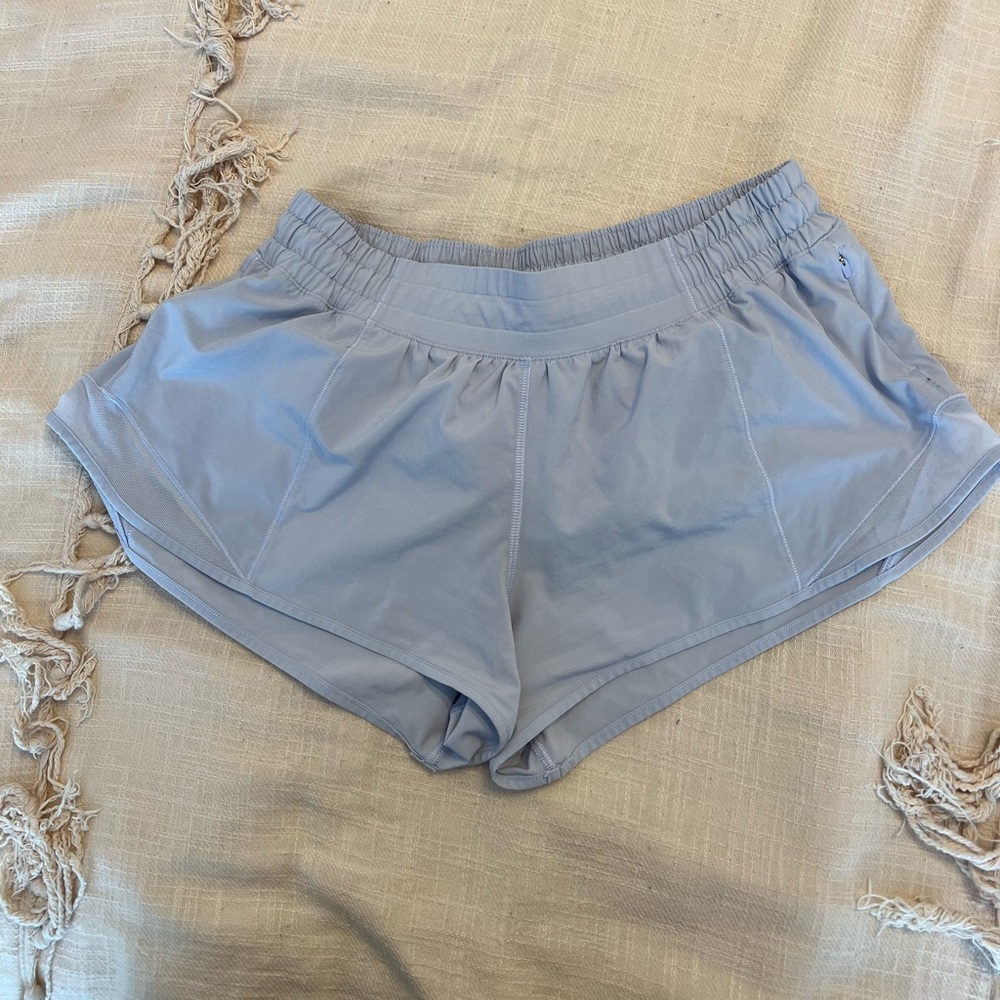 Light Purple Lululemon Hotty Hot Shorts (2.5”) Size 8